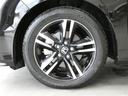 17インチ純正アルミホイール装着車です。純正アルミホイールは精度が高く、スタイルもキマってますね!