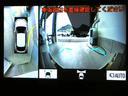 低い障害物や狭い路地などでは重宝するフロントカメラも装備してます。スイッチで切り替えができますよ!