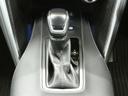 フロアオートマチックシフト車です。電動パーキング(ホールド機能有り)付きです。