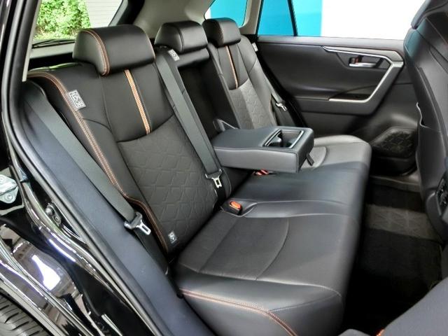 ＲＡＶ４ アドベンチャー　ワンオーナー　寒冷地　４ＷＤ　電動シート　安全装備　衝突被害軽減システム　横滑り防止機能　ＡＢＳ　エアバッグ　オートクルーズコントロール　盗難防止装置　バックカメラ　ＥＴＣ　ドラレコ　ＣＤ　キーレス（9枚目）