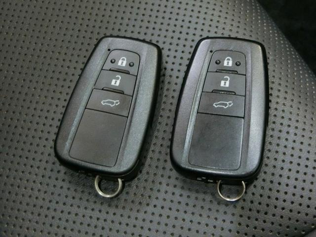 ＲＡＶ４ アドベンチャー　ワンオーナー　寒冷地　４ＷＤ　電動シート　安全装備　衝突被害軽減システム　横滑り防止機能　ＡＢＳ　エアバッグ　オートクルーズコントロール　盗難防止装置　バックカメラ　ＥＴＣ　ドラレコ　ＣＤ　キーレス（16枚目）