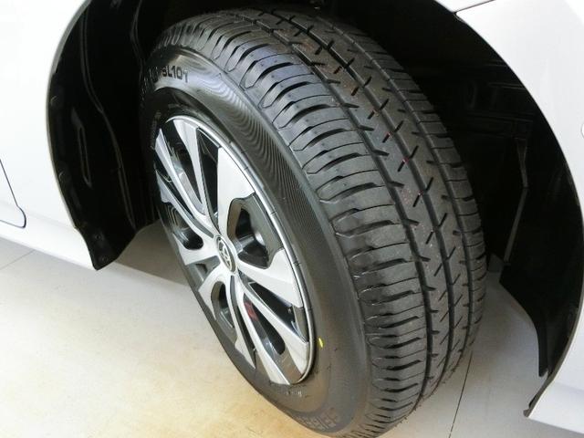 プリウス Ａ　ハイブリッド　電動シート　安全装備　衝突被害軽減システム　横滑り防止機能　ＡＢＳ　エアバッグ　オートクルーズコントロール　盗難防止装置　バックカメラ　ＥＴＣ　ドラレコ　ミュージックプレイヤー接続可（32枚目）