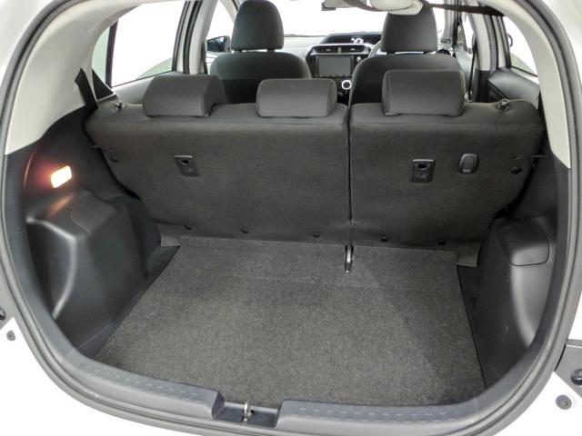 アクア S ハイブリッド ワンオーナー 衝突被害軽減システム 横滑り防止機能 ABS エアバッグ 盗難防止装置 バックカメラ ETC ドラレコ ミュージックプレイヤー接続可 CD スマートキー キーレス フル装備(18枚目)