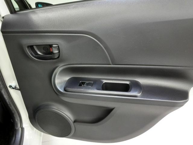 アクア S ハイブリッド ワンオーナー 衝突被害軽減システム 横滑り防止機能 ABS エアバッグ 盗難防止装置 バックカメラ ETC ドラレコ ミュージックプレイヤー接続可 CD スマートキー キーレス フル装備(29枚目)