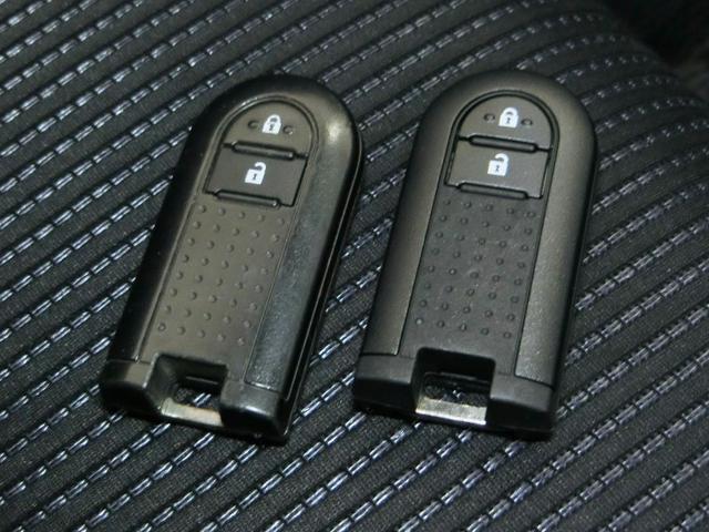 ムーヴ ＸリミテッドＩＩ　ＳＡＩＩＩ　衝突被害軽減システム　横滑り防止機能　ＡＢＳ　エアバッグ　盗難防止装置　アイドリングストップ　バックカメラ　ＥＴＣ　ミュージックプレイヤー接続可　ＣＤ　スマートキー　キーレス　フル装備　アルミホイール（5枚目）