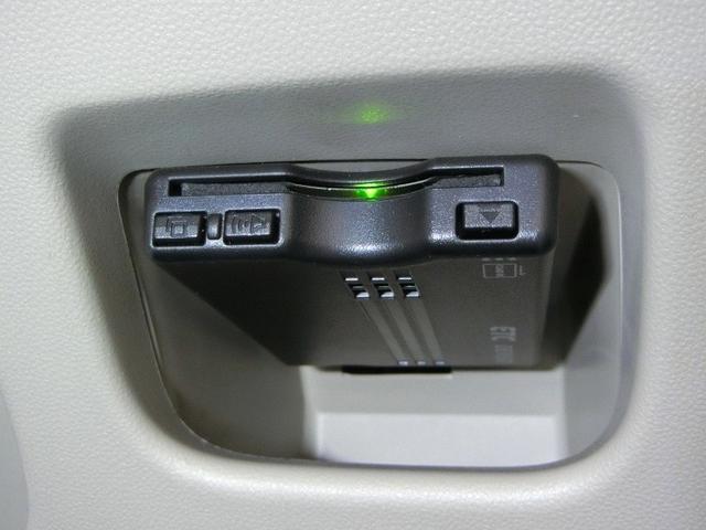 ムーヴ ＸリミテッドＩＩ　ＳＡＩＩＩ　衝突被害軽減システム　横滑り防止機能　ＡＢＳ　エアバッグ　盗難防止装置　アイドリングストップ　バックカメラ　ＥＴＣ　ミュージックプレイヤー接続可　ＣＤ　スマートキー　キーレス　フル装備　アルミホイール（10枚目）