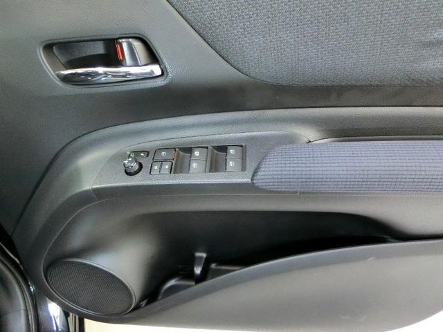 シエンタ G ワンオーナー 衝突被害軽減システム 横滑り防止機能 ABS エアバッグ 盗難防止装置 アイドリングストップ バックカメラ ETC ドラレコ ミュージックプレイヤー接続可 CD スマートキー キーレス(34枚目)