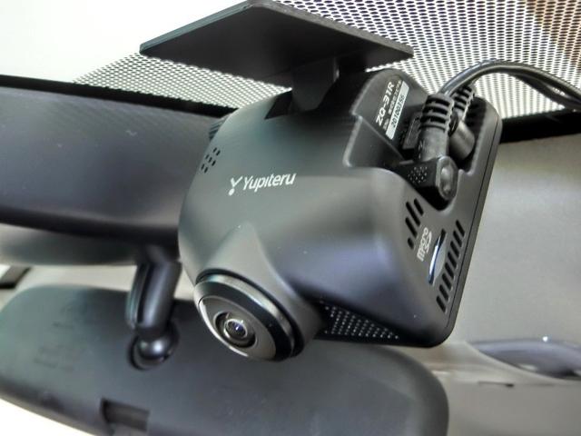 カローラツーリング ハイブリッド　Ｇ－Ｘ　プラス　ハイブリッド　ワンオーナー　安全装備　衝突被害軽減システム　横滑り防止機能　ＡＢＳ　エアバッグ　オートクルーズコントロール　盗難防止装置　バックカメラ　ＥＴＣ　ドラレコ　ミュージックプレイヤー接続可（5枚目）