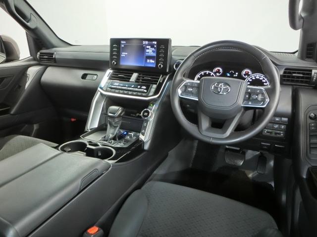 ランドクルーザー ＧＸ　ワンオーナー　４ＷＤ　安全装備　衝突被害軽減システム　横滑り防止機能　ＡＢＳ　エアバッグ　オートクルーズコントロール　盗難防止装置　バックカメラ　ＥＴＣ　ミュージックプレイヤー接続可　スマートキー（3枚目）