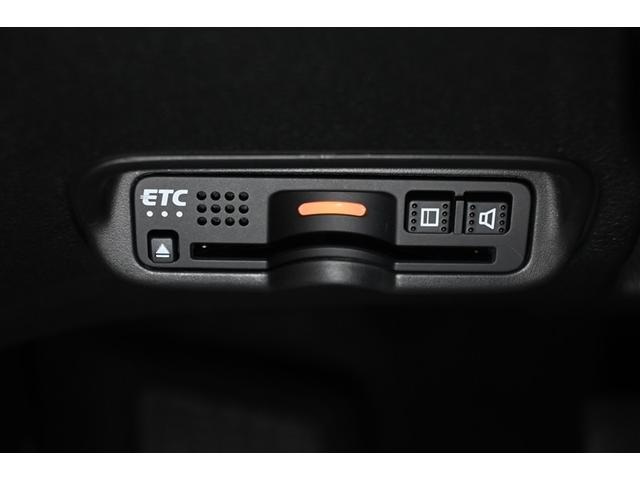 ヴェゼル X・ホンダセンシング 衝突被害軽減システム オートクルーズコントロール LEDヘッドランプ メモリーナビ バックカメラ ETC フルセグ ミュージックプレイヤー接続可 DVD再生 CD アルミホイール スマートキー CVT(11枚目)