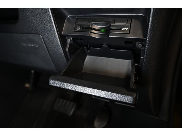 ヴォクシー ハイブリッドＶ　ハイブリッド　両側電動スライド　オートクルーズコントロール　ＬＥＤヘッドランプ　メモリーナビ　後席モニター　バックカメラ　ＥＴＣ　フルセグ　ＤＶＤ再生　ＣＤ　アルミホイール　スマートキー　キーレス（24枚目）