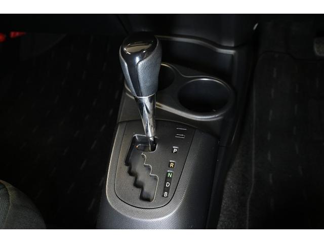 アクア Ｓスタイルブラック　ハイブリッド　衝突被害軽減システム　ＬＥＤヘッドランプ　メモリーナビ　バックカメラ　ＥＴＣ　ドラレコ　ワンセグ　ミュージックプレイヤー接続可　ＣＤ　スマートキー　キーレス　ＣＶＴ　オートマ（12枚目）