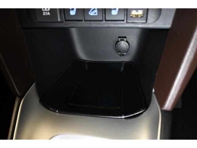 ヤリスクロス ハイブリッドＺ　４ＷＤ　ハイブリッド　衝突被害軽減システム　オートクルーズコントロール　ＬＥＤヘッドランプ　メモリーナビ　バックカメラ　ＥＴＣ　ドラレコ　フルセグ　ミュージックプレイヤー接続可　アルミホイール（13枚目）