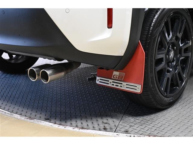 ヤリスクロス ハイブリッドＺ　４ＷＤ　ハイブリッド　衝突被害軽減システム　オートクルーズコントロール　ＬＥＤヘッドランプ　メモリーナビ　バックカメラ　ＥＴＣ　ドラレコ　フルセグ　ミュージックプレイヤー接続可　アルミホイール（36枚目）