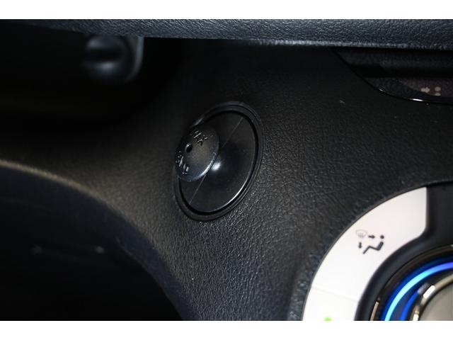 シエンタ ファンベースＧ　衝突被害軽減システム　両側電動スライド　ＬＥＤヘッドランプ　メモリーナビ　バックカメラ　ドラレコ　フルセグ　ミュージックプレイヤー接続可　ＤＶＤ再生　ＣＤ　スマートキー　キーレス　ＣＶＴ　オートマ（13枚目）