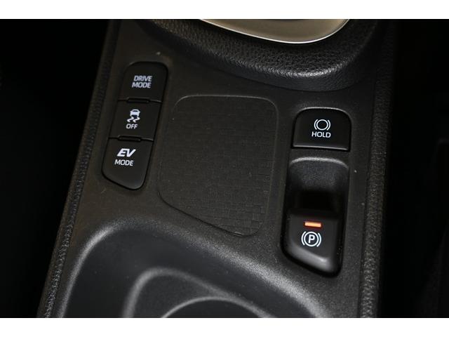 ヤリスクロス ハイブリッドＺ　ハイブリッド　衝突被害軽減システム　オートクルーズコントロール　ＬＥＤヘッドランプ　１００Ｖ電源　メモリーナビ　バックカメラ　ＥＴＣ　ドラレコ　ミュージックプレイヤー接続可　アルミホイール　キーレス（14枚目）