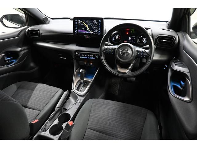 ヤリス Ｚ　衝突被害軽減システム　オートクルーズコントロール　ＬＥＤヘッドランプ　メモリーナビ　バックカメラ　ＥＴＣ　ミュージックプレイヤー接続可　スマートキー　キーレス　ＣＶＴ　オートマ（4枚目）