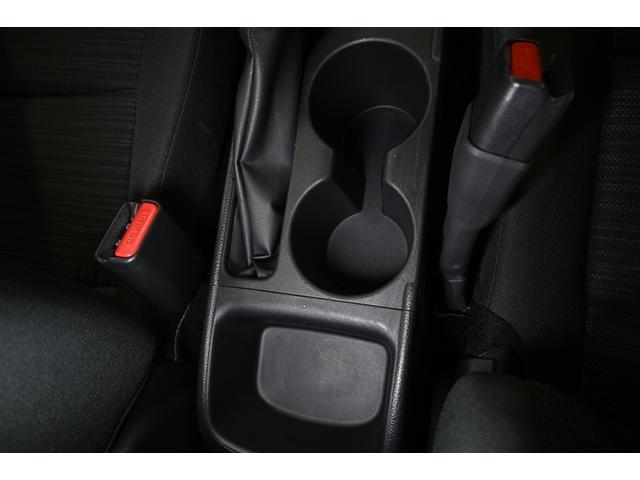 ヤリス Ｚ　衝突被害軽減システム　オートクルーズコントロール　ＬＥＤヘッドランプ　メモリーナビ　バックカメラ　ＥＴＣ　ミュージックプレイヤー接続可　スマートキー　キーレス　ＣＶＴ　オートマ（14枚目）