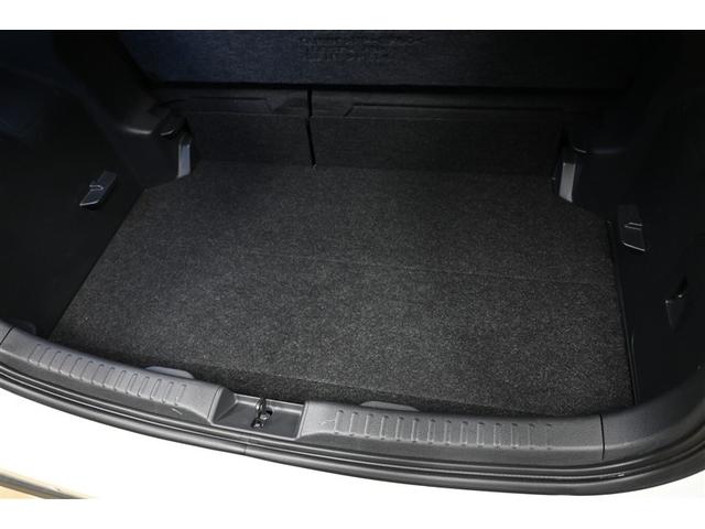 ヤリス Ｚ　衝突被害軽減システム　オートクルーズコントロール　ＬＥＤヘッドランプ　メモリーナビ　バックカメラ　ＥＴＣ　ミュージックプレイヤー接続可　スマートキー　キーレス　ＣＶＴ　オートマ（29枚目）