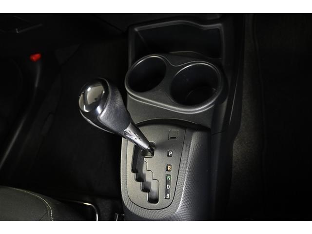 アクア Ｓスタイルブラック　ハイブリッド　衝突被害軽減システム　ＬＥＤヘッドランプ　メモリーナビ　バックカメラ　ＥＴＣ　ドラレコ　フルセグ　ＤＶＤ再生　ＣＤ　アルミホイール　スマートキー　キーレス　オートマ（12枚目）