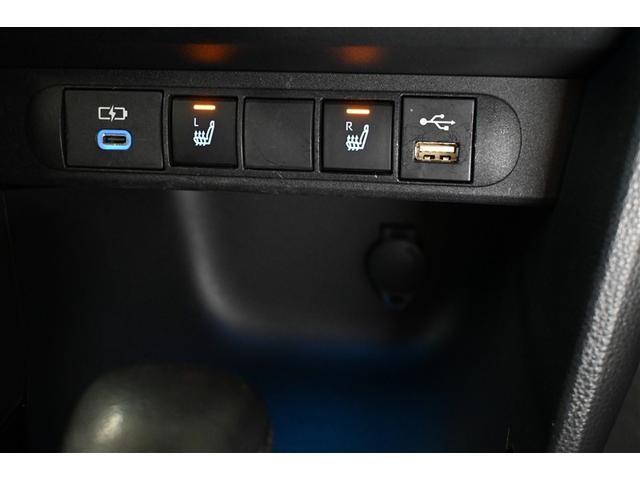 ヤリスクロス ハイブリッドＺ　アドベンチャー　ハイブリッド　衝突被害軽減システム　オートクルーズコントロール　ＬＥＤヘッドランプ　バックカメラ　ＥＴＣ　ミュージックプレイヤー接続可　アルミホイール　スマートキー　キーレス　電動シート　オートマ（12枚目）