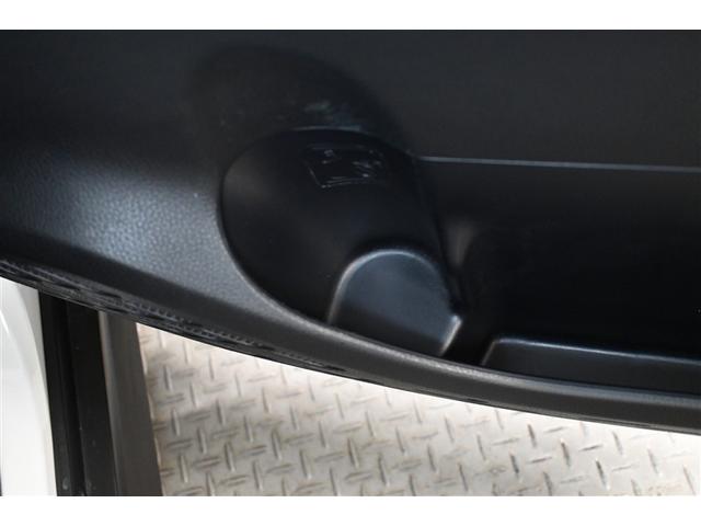 ヴォクシー ＺＳ　煌　衝突被害軽減システム　両側電動スライド　オートクルーズコントロール　ＬＥＤヘッドランプ　メモリーナビ　後席モニター　バックカメラ　ＥＴＣ　ドラレコ　フルセグ　ミュージックプレイヤー接続可　ＤＶＤ再生（26枚目）