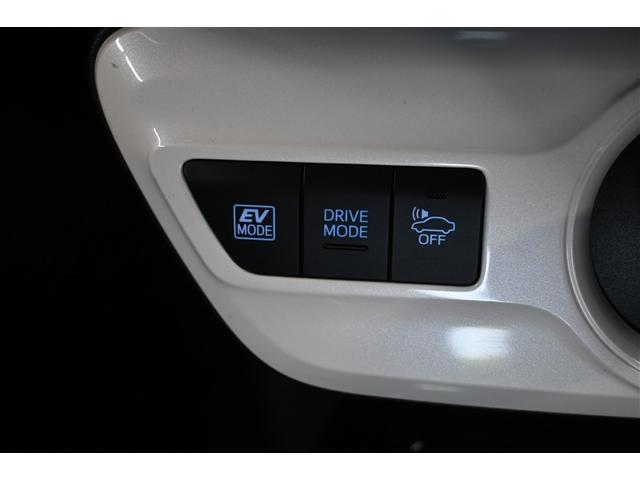 プリウス Aツーリングセレクション ハイブリッド 衝突被害軽減システム オートクルーズコントロール LEDヘッドランプ メモリーナビ バックカメラ ドラレコ フルセグ DVD再生 CD アルミホイール スマートキー キーレス オートマ(11枚目)