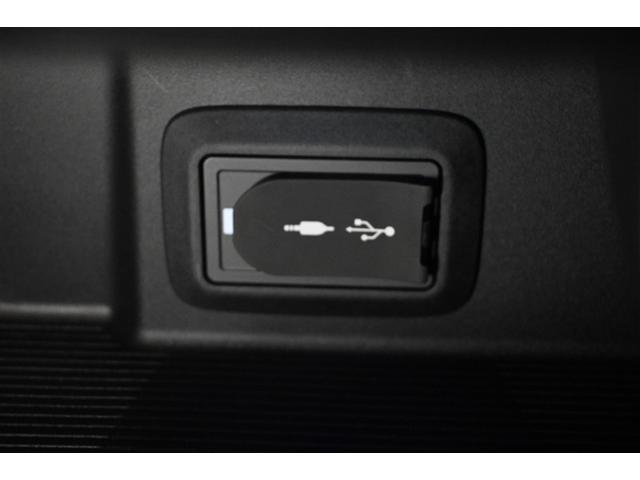 ハリアーハイブリッド Ｚ　ハイブリッド　衝突被害軽減システム　オートクルーズコントロール　ＬＥＤヘッドランプ　メモリーナビ　バックカメラ　ＥＴＣ　ドラレコ　フルセグ　ミュージックプレイヤー接続可　アルミホイール　スマートキー（12枚目）