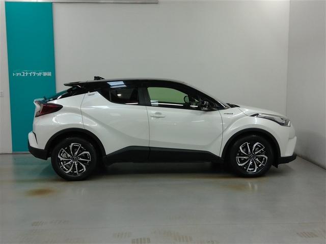 C-HR S LEDパッケージ ハイブリッド ワンオーナー 安全装備 衝突被害軽減システム 横滑り防止機能 ABS エアバッグ オートクルーズコントロール 盗難防止装置 バックカメラ ETC ドラレコ ミュージックプレイヤー接続可(3枚目)