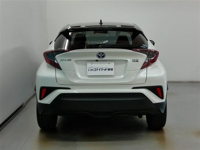 C-HR S LEDパッケージ ハイブリッド ワンオーナー 安全装備 衝突被害軽減システム 横滑り防止機能 ABS エアバッグ オートクルーズコントロール 盗難防止装置 バックカメラ ETC ドラレコ ミュージックプレイヤー接続可(4枚目)