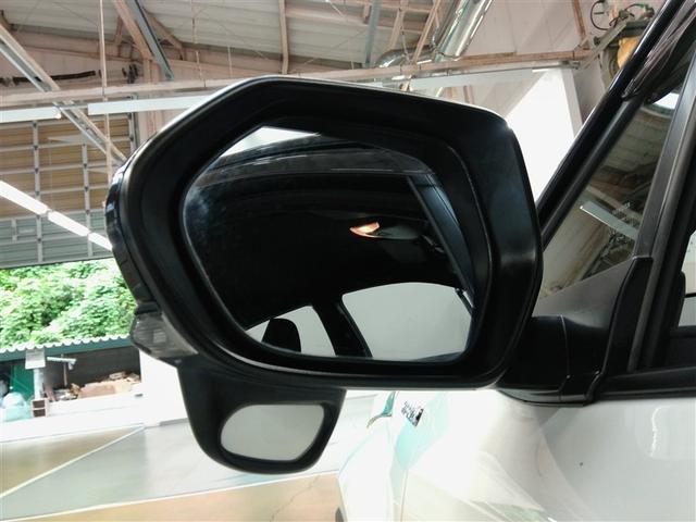 C-HR S LEDパッケージ ハイブリッド ワンオーナー 安全装備 衝突被害軽減システム 横滑り防止機能 ABS エアバッグ オートクルーズコントロール 盗難防止装置 バックカメラ ETC ドラレコ ミュージックプレイヤー接続可(6枚目)