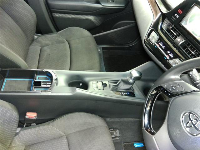 C-HR S LEDパッケージ ハイブリッド ワンオーナー 安全装備 衝突被害軽減システム 横滑り防止機能 ABS エアバッグ オートクルーズコントロール 盗難防止装置 バックカメラ ETC ドラレコ ミュージックプレイヤー接続可(14枚目)