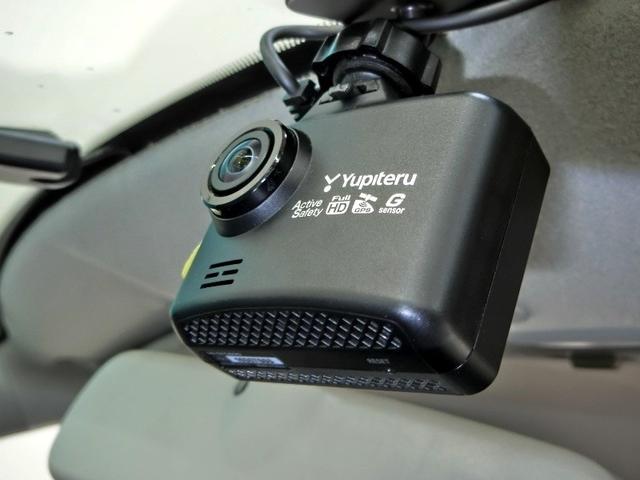 スイフト ＸＧ　ワンオーナー　横滑り防止機能　ＡＢＳ　エアバッグ　盗難防止装置　バックカメラ　ＥＴＣ　ドラレコ　ミュージックプレイヤー接続可　ＣＤ　スマートキー　キーレス　フル装備　アルミホイール　オートマ（4枚目）