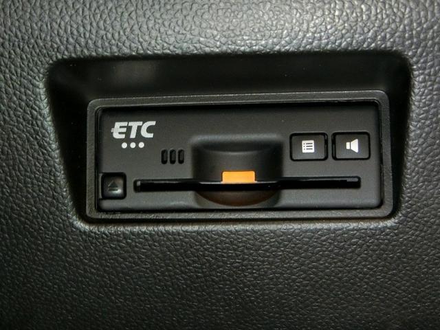 スイフト ＸＧ　ワンオーナー　横滑り防止機能　ＡＢＳ　エアバッグ　盗難防止装置　バックカメラ　ＥＴＣ　ドラレコ　ミュージックプレイヤー接続可　ＣＤ　スマートキー　キーレス　フル装備　アルミホイール　オートマ（13枚目）