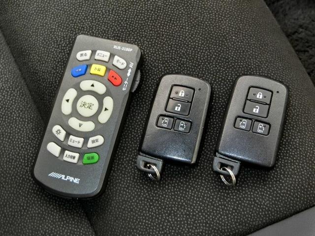 ノア Ｓｉ　ダブルバイビーＩＩ　ワンオーナー　衝突被害軽減システム　横滑り防止機能　ＡＢＳ　エアバッグ　オートクルーズコントロール　盗難防止装置　アイドリングストップ　バックカメラ　後席モニター　ＥＴＣ　ミュージックプレイヤー接続可（18枚目）