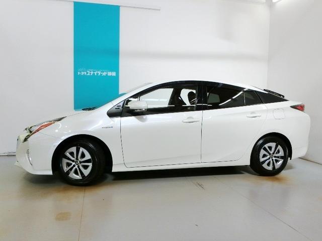プリウス Ａ　ハイブリッド　安全装備　衝突被害軽減システム　横滑り防止機能　ＡＢＳ　エアバッグ　オートクルーズコントロール　盗難防止装置　バックカメラ　ＥＴＣ　ドラレコ　ミュージックプレイヤー接続可　ＣＤ　キーレス（22枚目）