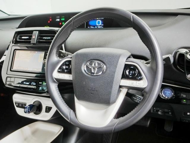 プリウス Ａ　ハイブリッド　安全装備　衝突被害軽減システム　横滑り防止機能　ＡＢＳ　エアバッグ　オートクルーズコントロール　盗難防止装置　バックカメラ　ＥＴＣ　ドラレコ　ミュージックプレイヤー接続可　ＣＤ　キーレス（34枚目）