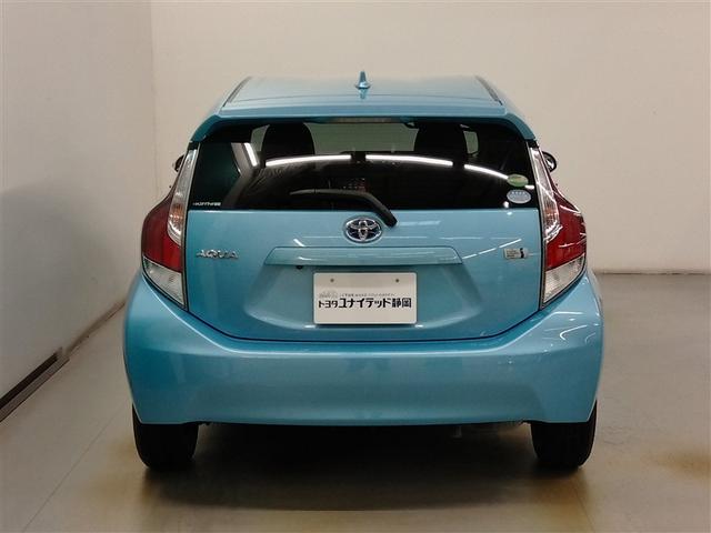 アクア Ｇ　ハイブリッド　ワンオーナー　衝突被害軽減システム　横滑り防止機能　ＡＢＳ　エアバッグ　オートクルーズコントロール　盗難防止装置　バックカメラ　ＥＴＣ　ミュージックプレイヤー接続可　ＣＤ　スマートキー（4枚目）