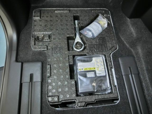 タント ファンクロス　安全装備　衝突被害軽減システム　横滑り防止機能　ＡＢＳ　エアバッグ　盗難防止装置　アイドリングストップ　バックカメラ　ミュージックプレイヤー接続可　スマートキー　キーレス　フル装備　両側電動スライド（40枚目）