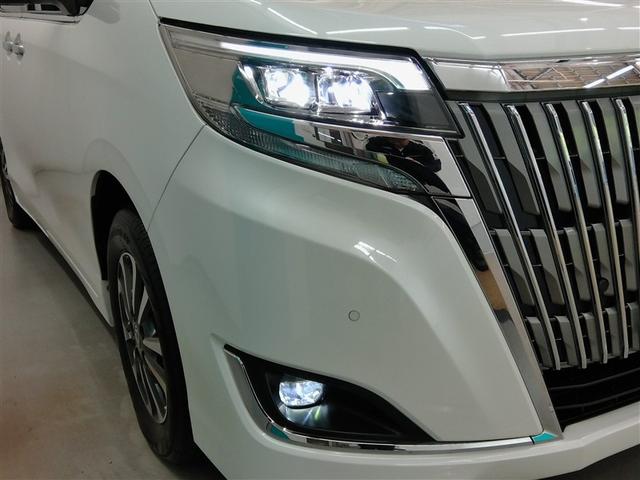 ＬＥＤヘッドライトとフォグランプのコラボです。雨や雪の日も安心！フォグランプがお車の存在を際立たせますね♪