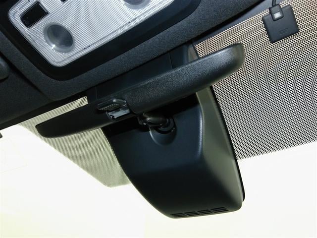 トヨタセーフティセンス付きです。