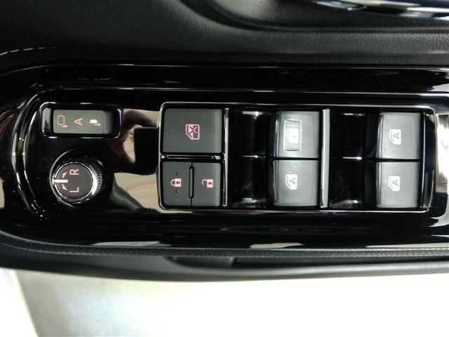 パワーウィンドウのスイッチベースです。