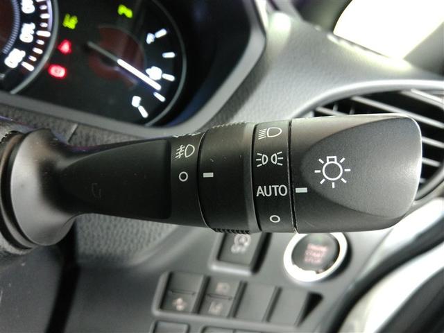 オートライト機能付きのウインカーレバーです。