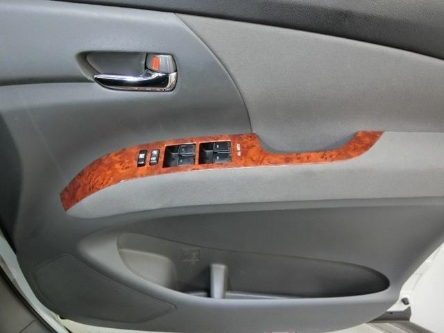 エスティマ ２．４アエラス　Ｇエディション　ワンオーナー　ＡＢＳ　エアバッグ　オートクルーズコントロール　盗難防止装置　バックカメラ　ＥＴＣ　ドラレコ　ミュージックプレイヤー接続可　ＣＤ　スマートキー　キーレス　フル装備　Ｗエアコン　オートマ（25枚目）