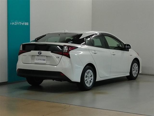 プリウス Ｓ　ハイブリッド　ワンオーナー　安全装備　衝突被害軽減システム　横滑り防止機能　ＡＢＳ　エアバッグ　オートクルーズコントロール　盗難防止装置　バックカメラ　ＥＴＣ　ドラレコ　ミュージックプレイヤー接続可（2枚目）