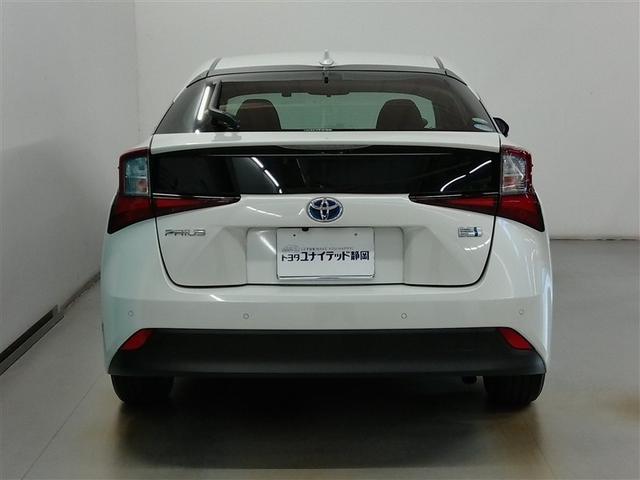 プリウス Ｓ　ハイブリッド　ワンオーナー　安全装備　衝突被害軽減システム　横滑り防止機能　ＡＢＳ　エアバッグ　オートクルーズコントロール　盗難防止装置　バックカメラ　ＥＴＣ　ドラレコ　ミュージックプレイヤー接続可（4枚目）