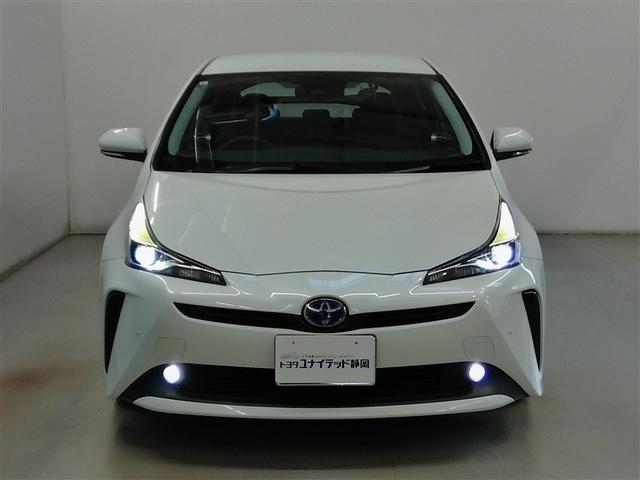 プリウス Ｓ　ハイブリッド　ワンオーナー　安全装備　衝突被害軽減システム　横滑り防止機能　ＡＢＳ　エアバッグ　オートクルーズコントロール　盗難防止装置　バックカメラ　ＥＴＣ　ドラレコ　ミュージックプレイヤー接続可（5枚目）