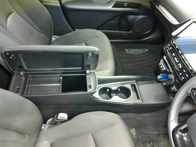 プリウス Ｓ　ハイブリッド　ワンオーナー　安全装備　衝突被害軽減システム　横滑り防止機能　ＡＢＳ　エアバッグ　オートクルーズコントロール　盗難防止装置　バックカメラ　ＥＴＣ　ドラレコ　ミュージックプレイヤー接続可（13枚目）