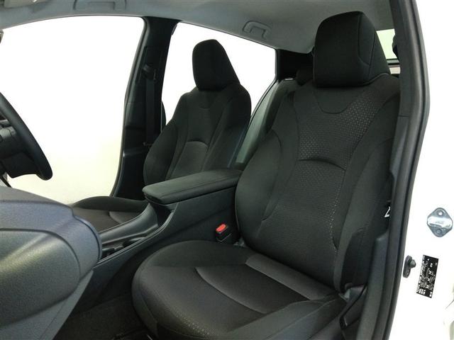 プリウス Ｓ　ハイブリッド　ワンオーナー　安全装備　衝突被害軽減システム　横滑り防止機能　ＡＢＳ　エアバッグ　オートクルーズコントロール　盗難防止装置　バックカメラ　ＥＴＣ　ドラレコ　ミュージックプレイヤー接続可（14枚目）