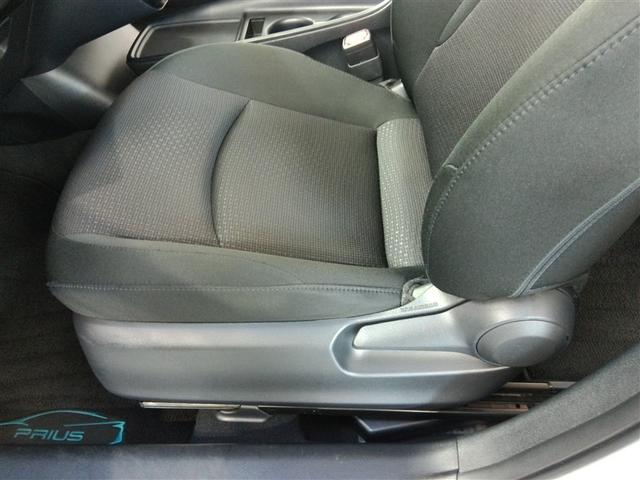 プリウス Ｓ　ハイブリッド　ワンオーナー　安全装備　衝突被害軽減システム　横滑り防止機能　ＡＢＳ　エアバッグ　オートクルーズコントロール　盗難防止装置　バックカメラ　ＥＴＣ　ドラレコ　ミュージックプレイヤー接続可（15枚目）